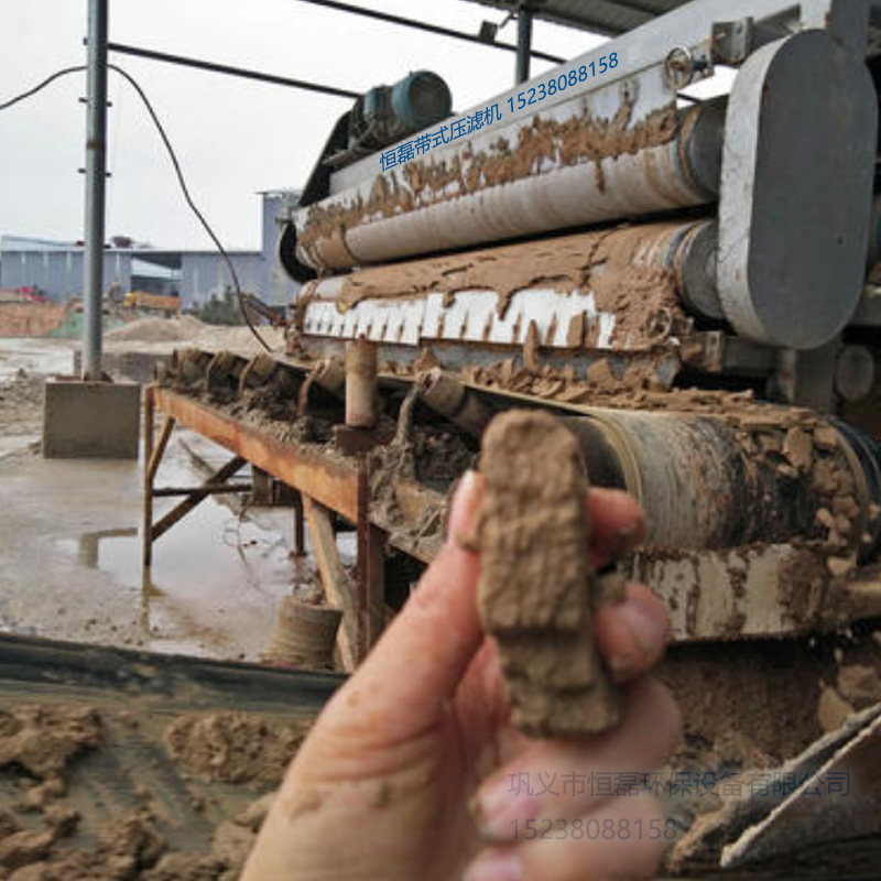 陜西制砂廠安裝洗砂帶式壓濾機污泥脫水現場